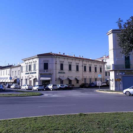 Hotel Stazione Livorno Zewnętrze zdjęcie