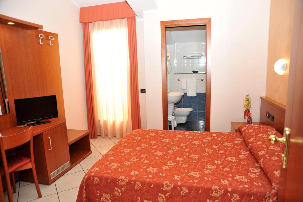 Hotel Stazione Livorno Zewnętrze zdjęcie