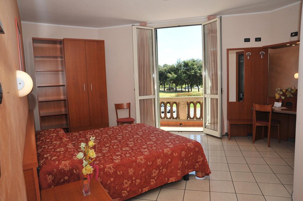 Hotel Stazione Livorno Pokój zdjęcie