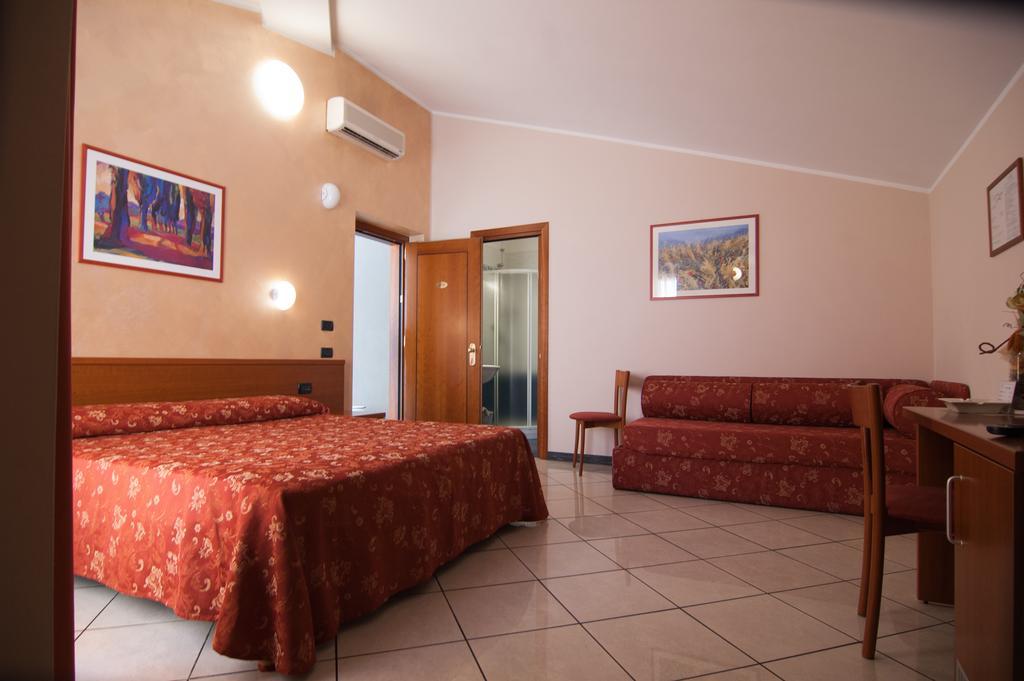 Hotel Stazione Livorno Pokój zdjęcie