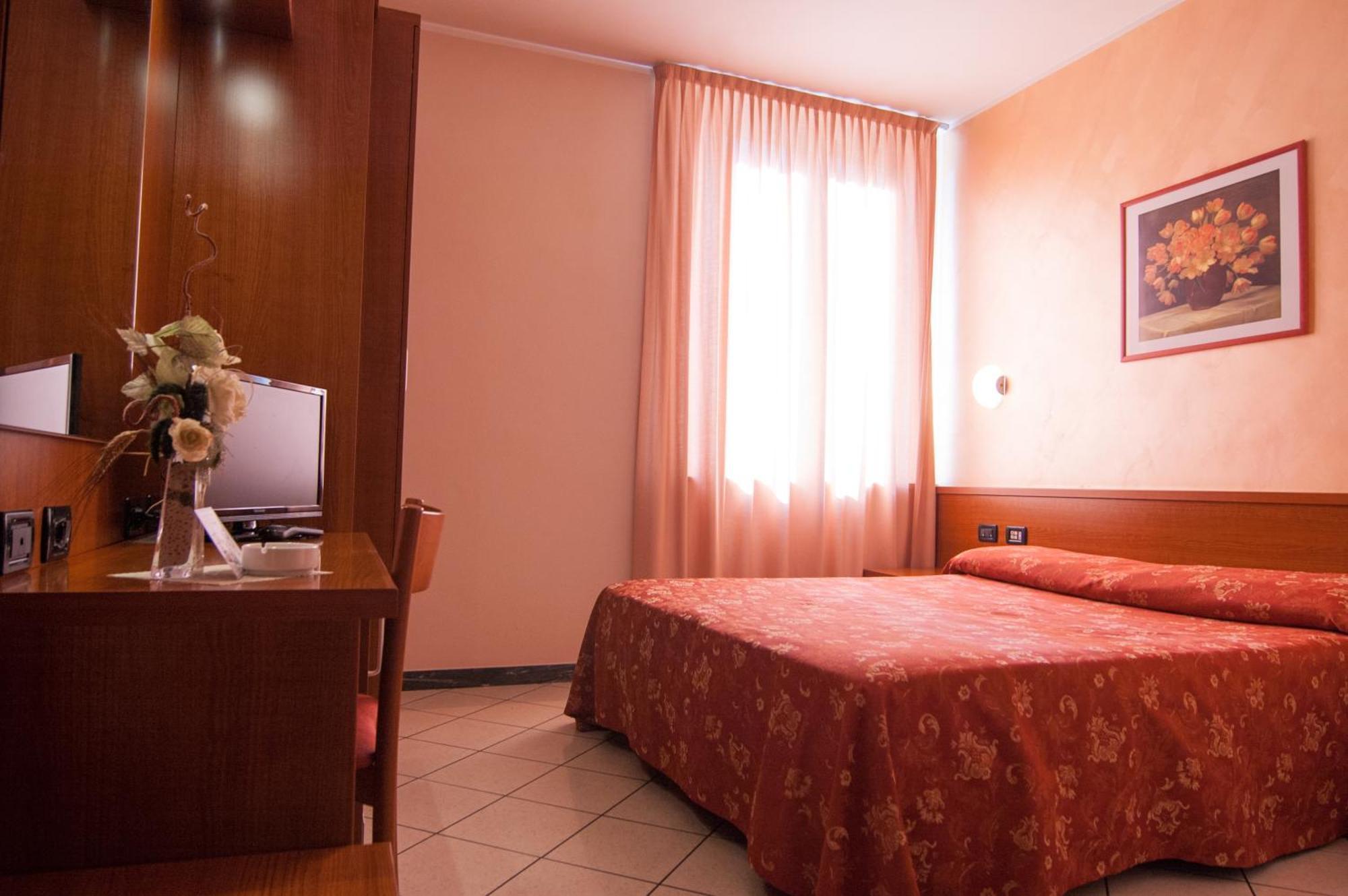 Hotel Stazione Livorno Pokój zdjęcie