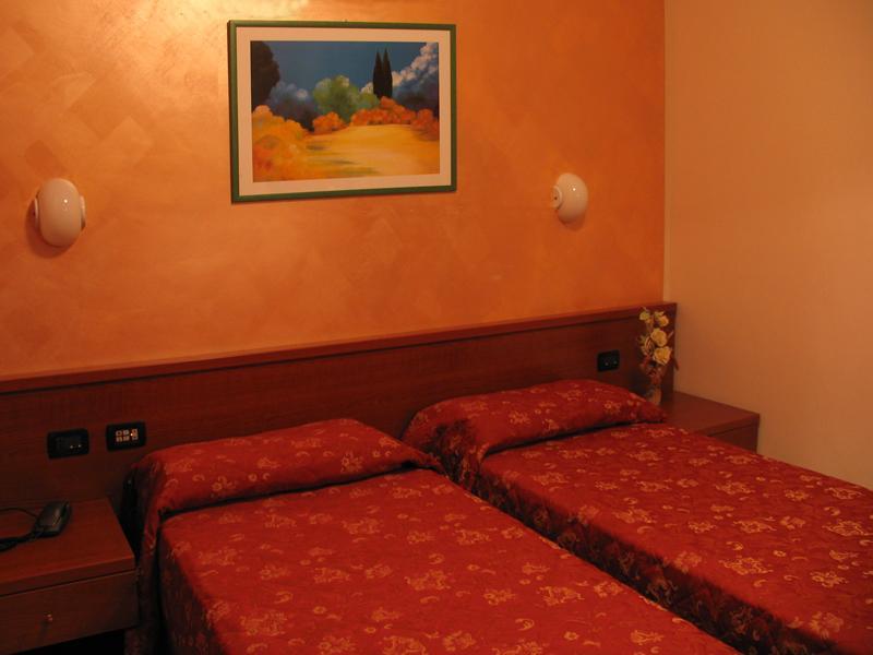 Hotel Stazione Livorno Zewnętrze zdjęcie