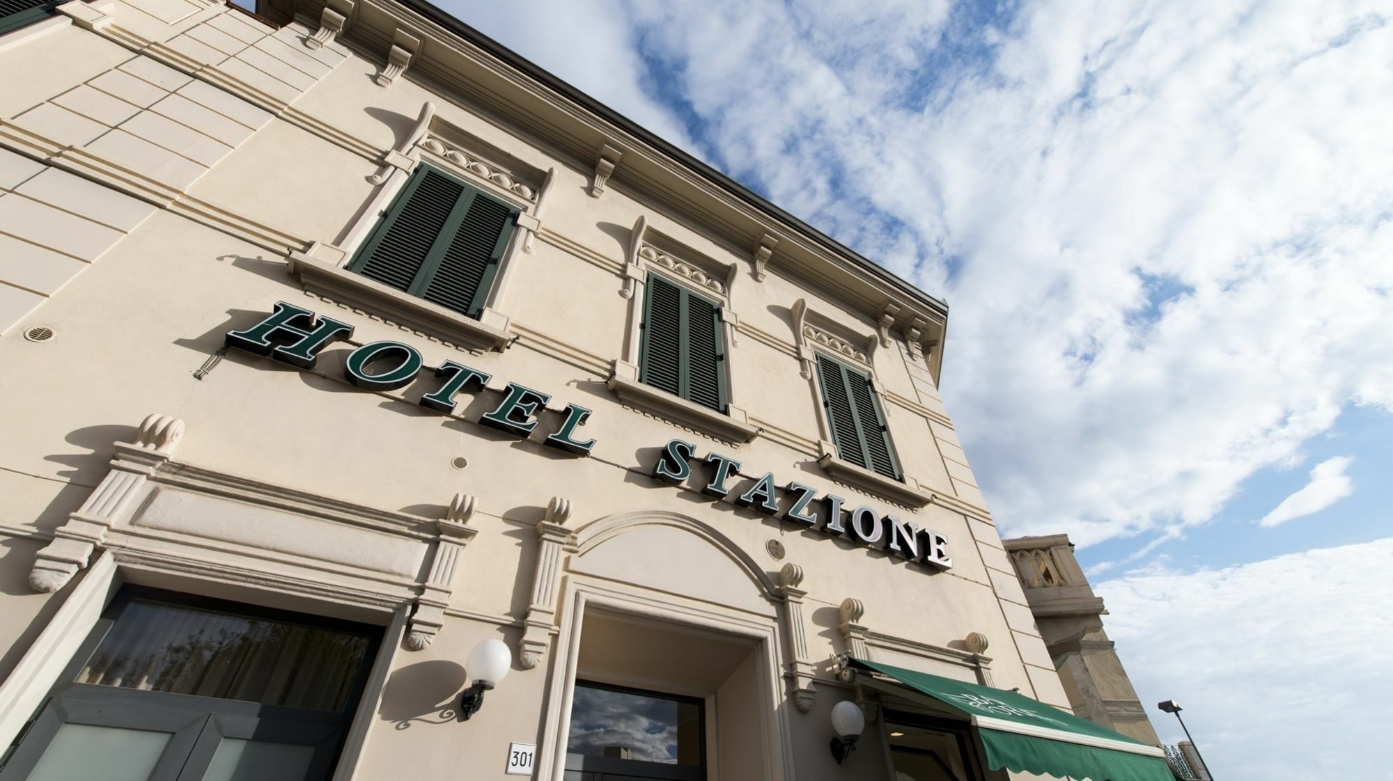 Hotel Stazione Livorno Zewnętrze zdjęcie